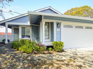 137 Compass Ct, Vallejo, CA 94590