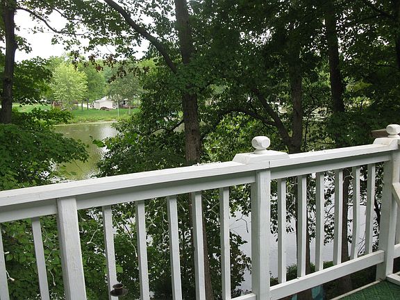 5th image of 876 S Mill Creek Dr