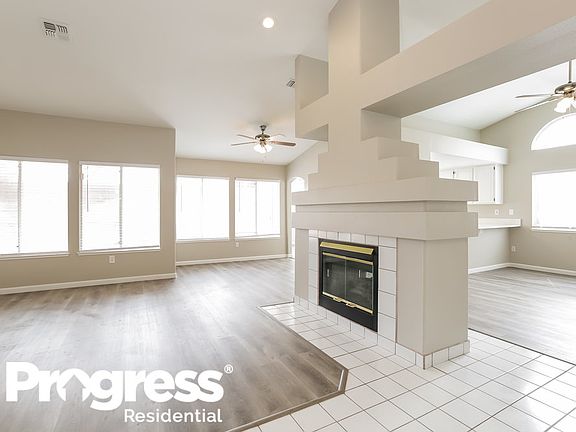 3rd image of 4564 Vincente Ln