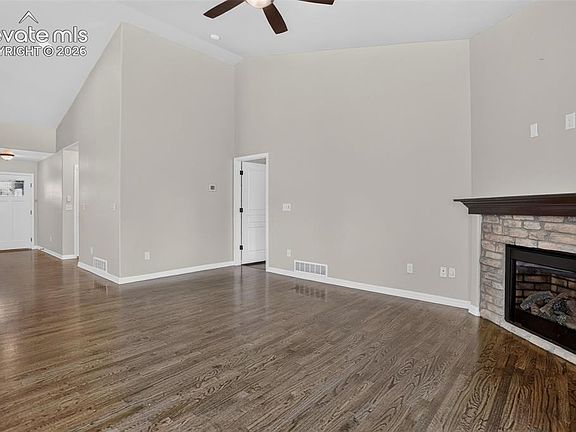 5th image of 8704 Meadow Tree Trl
