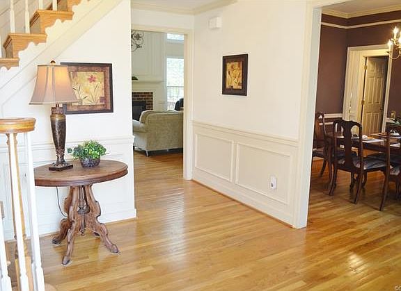 3rd image of 10256 Stratford Hall Ct