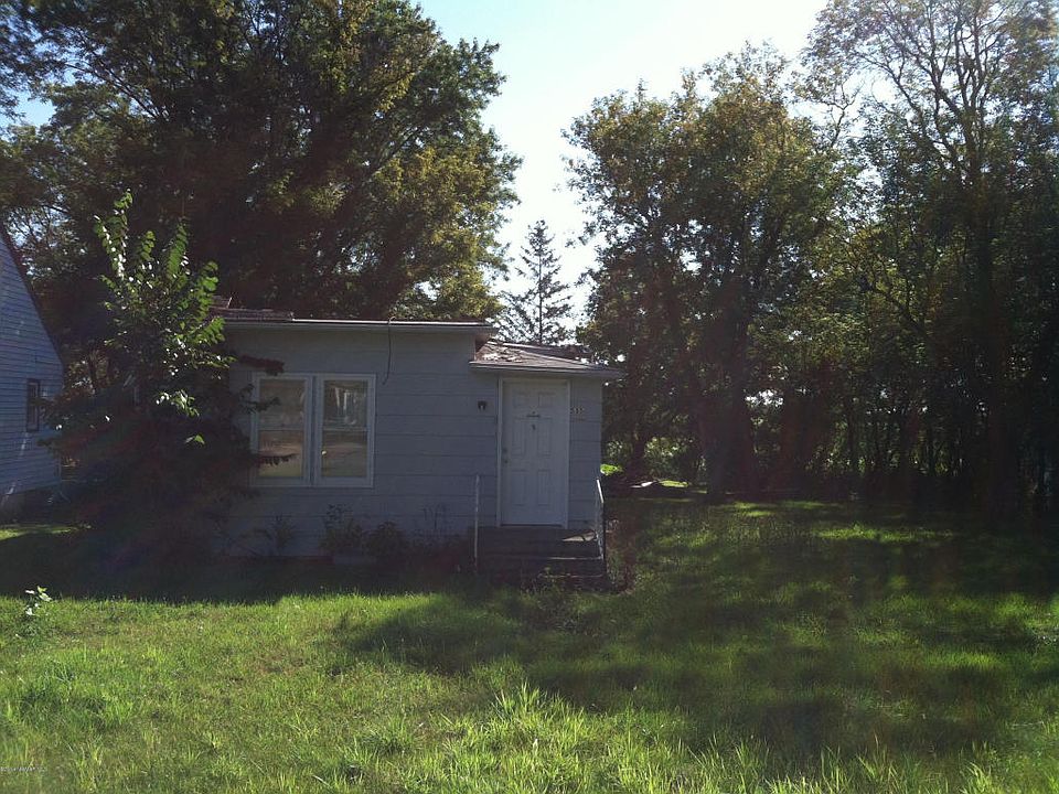 2nd image of 535 Jensen Ave SW