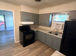 1101 Pine St #B, Alton, IL 62002