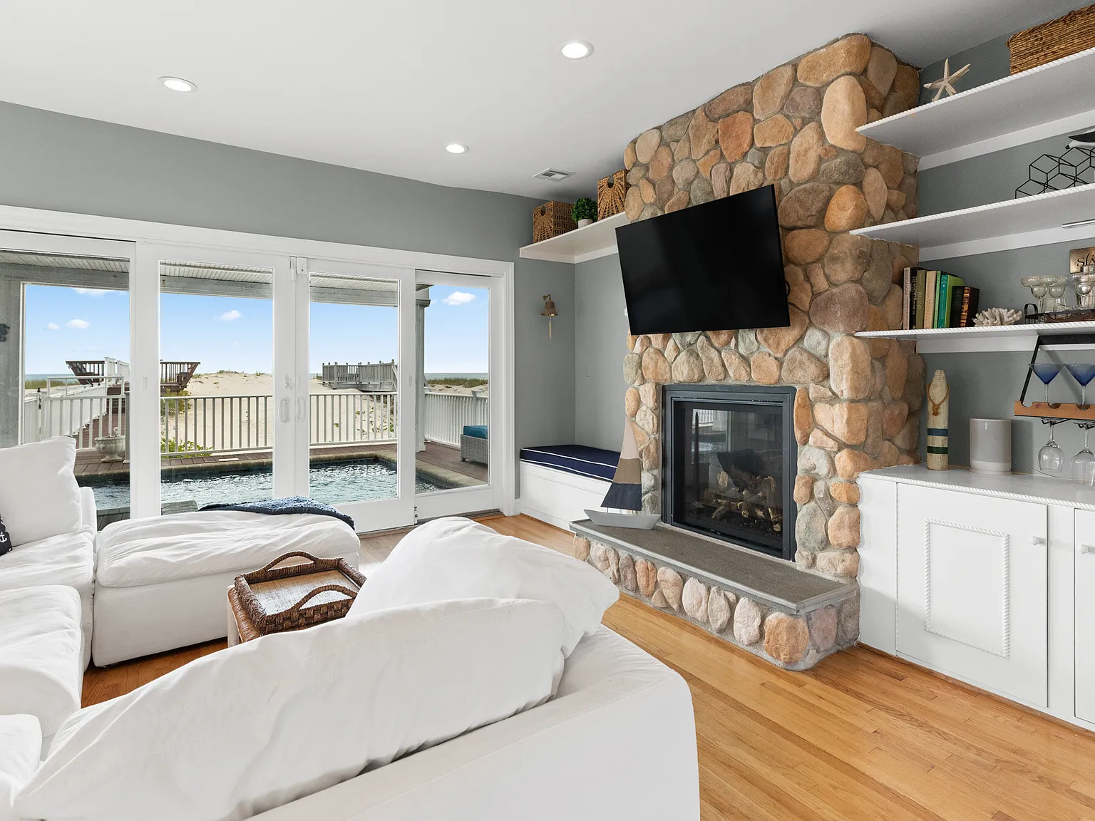 Oceanfront Getaway — Photo 2