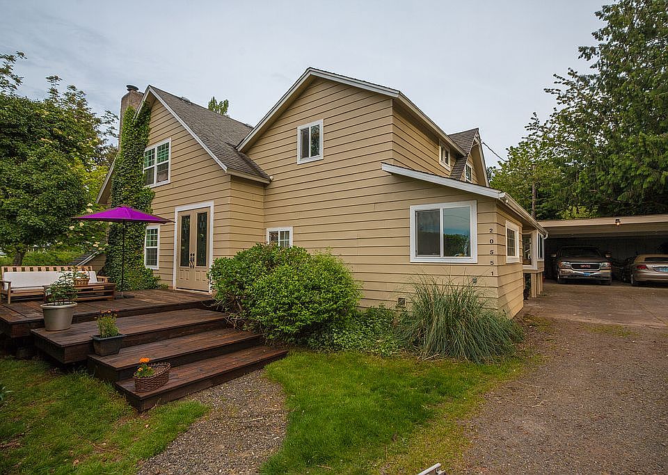 4 Bedroom 2 bath w/carport