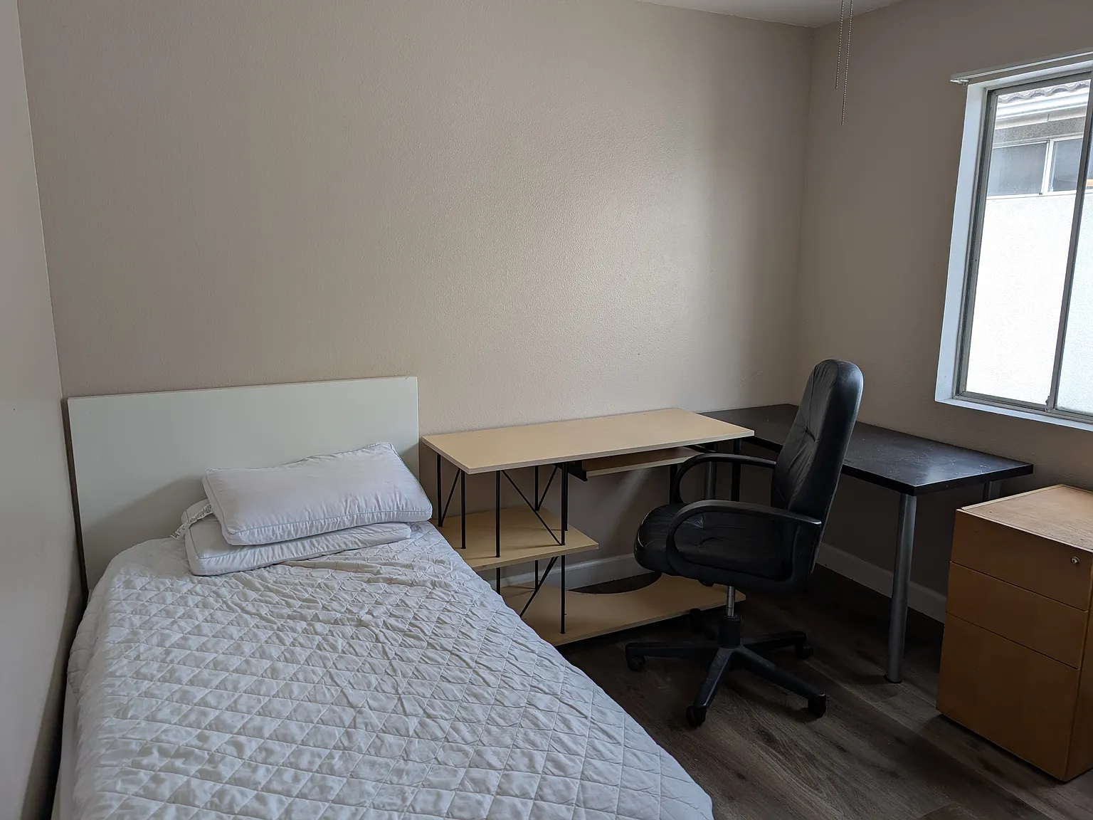 1 bed, $1,050 — Photo 2