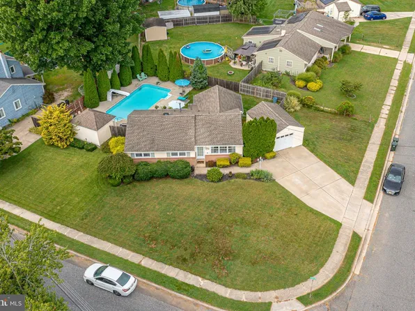 514 Buckingham Dr, Sewell, NJ 08080