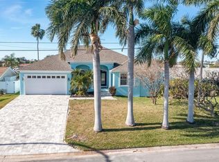 11850 7th St E, Treasure Island, FL 33706