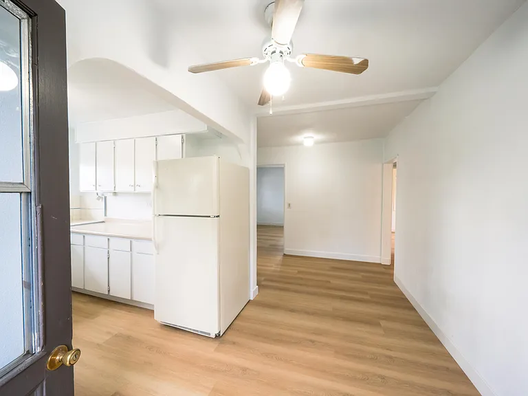 222 N Buena Vista Ave — Photo 5