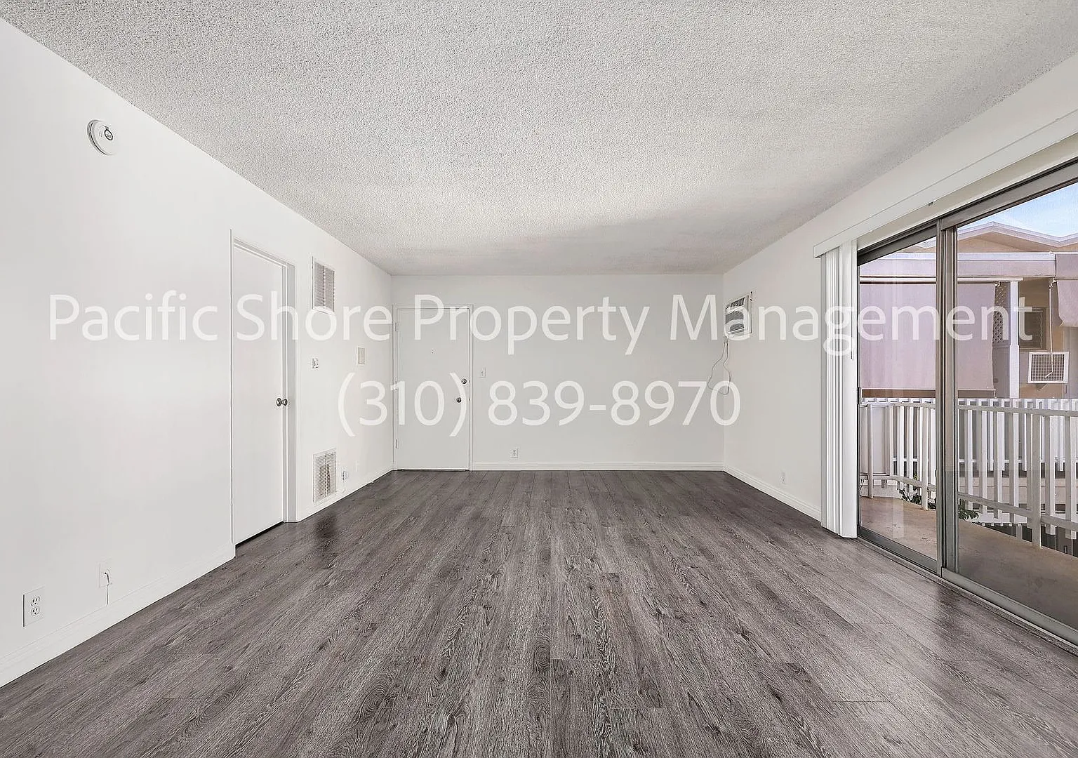 868 West Knoll Apartments — Photo 3