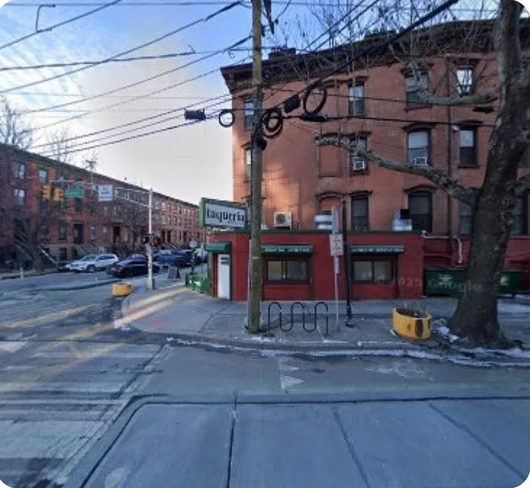 2 bed, 1.0 bath, $3,800 — Photo 1