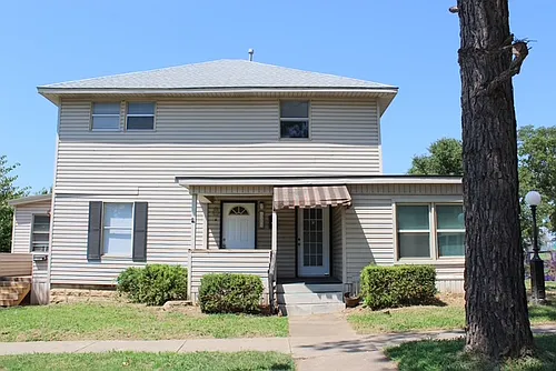 1107 W 2nd St #A Photo 1