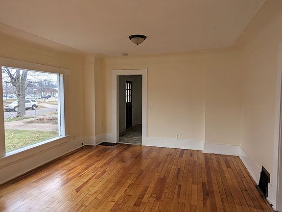 4th image of 1112 Ambrosia St