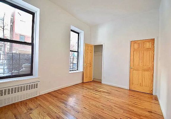 4th image of 201 W 134th St #B
