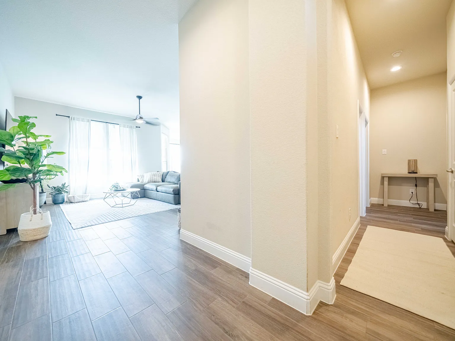 4 bed, 1860 sqft, $2,950 — Photo 3
