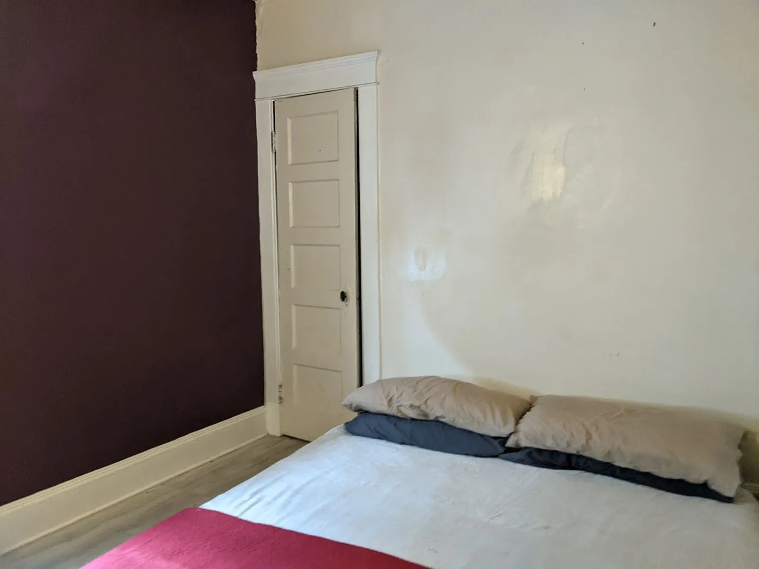 4 bed, 1000 sqft, $540 — Photo 2