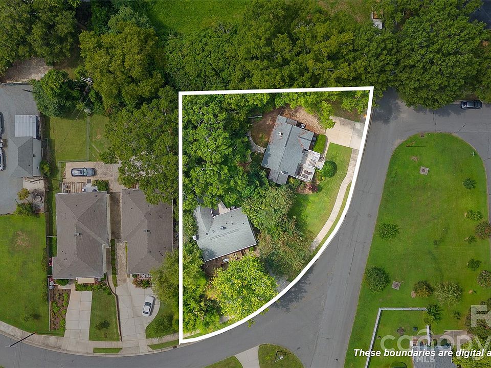 1st image of 2133/2139 Thurmond Pl
