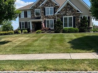 128 Patriot Dr, Collegeville, PA 19426