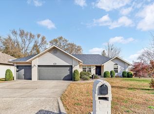 3260 S Brunswick Ave, Springfield, MO 65809