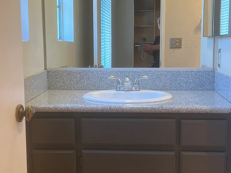 154 N Meridith Ave #9 — Photo 24