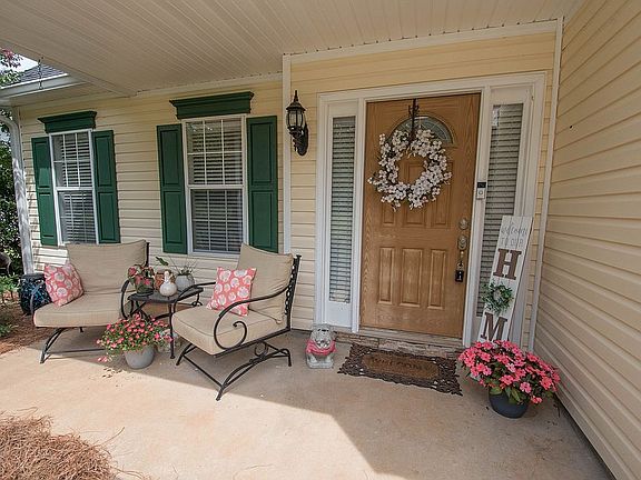 4th image of 85 Candlewood Dr