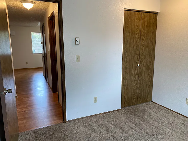 1162 Harris St SE — Photo 12