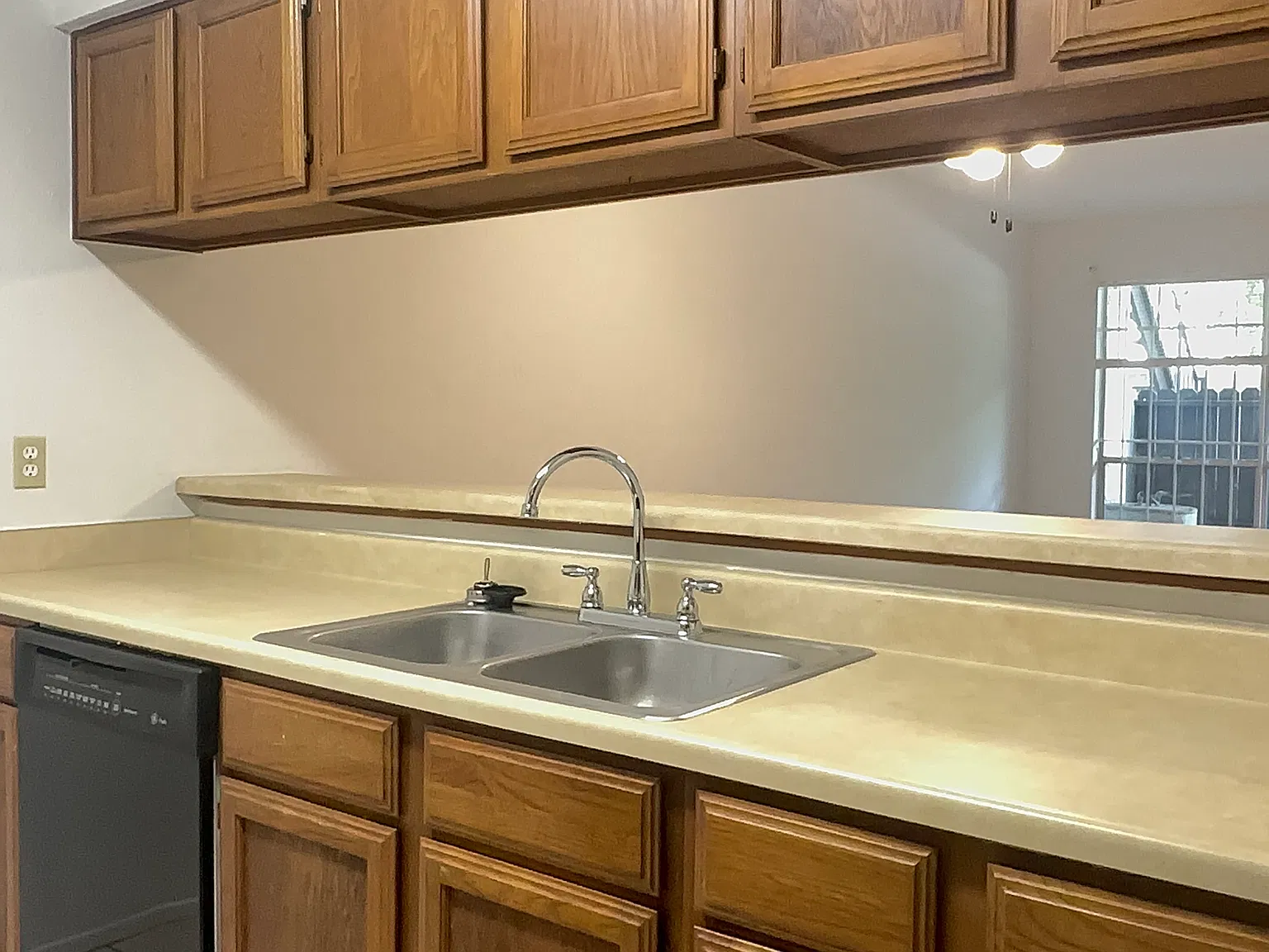 1 bed, 615 sqft, $925 — Photo 3
