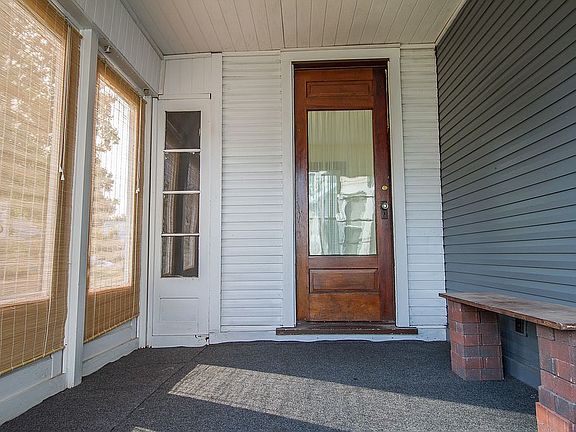 4th image of 538 Sweitzer St