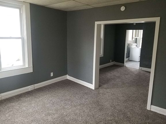 4th image of 417-417 419 421 West St #9