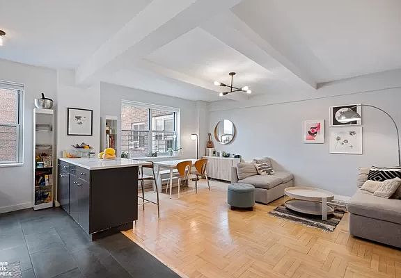 3rd image of 530 Grand St APT D8b