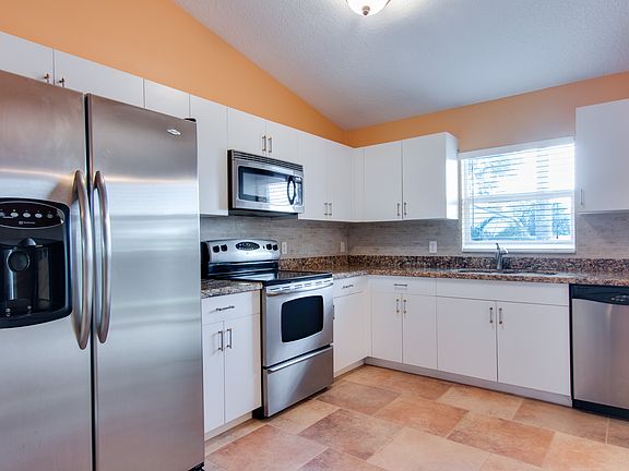 3rd image of 6847 Boston Dr