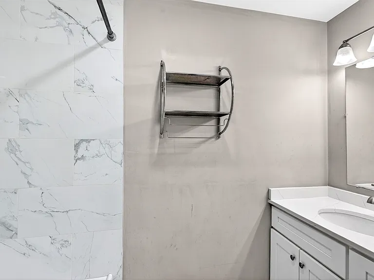24 Crest Ave #1 — Photo 8