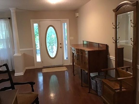 3rd image of 198 Rowan Dr