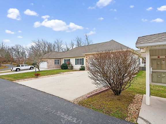 2nd image of 85 Santee Ct