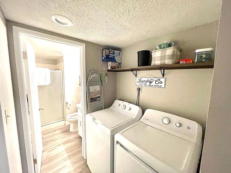 1st image of 1184 Bel Aire Cir