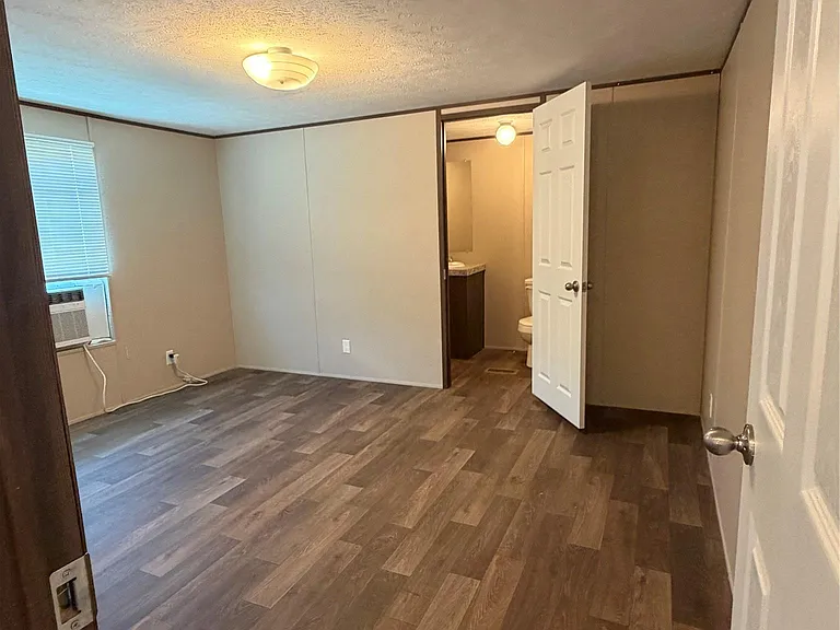 272 Plum St — Photo 6