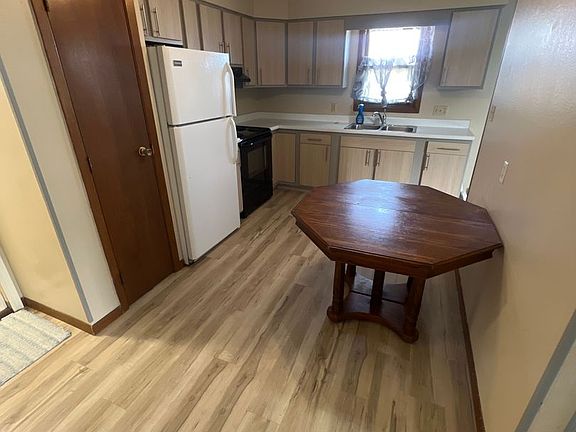 2nd image of 1106 10th St #4