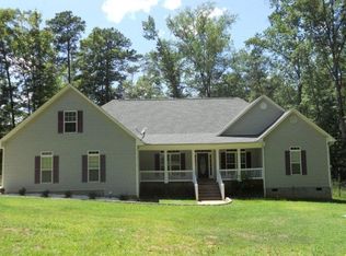 347 S Lake Dr, Ellerslie, GA 31807