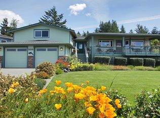 533 Dolphin Dr, Freeland, WA 98249