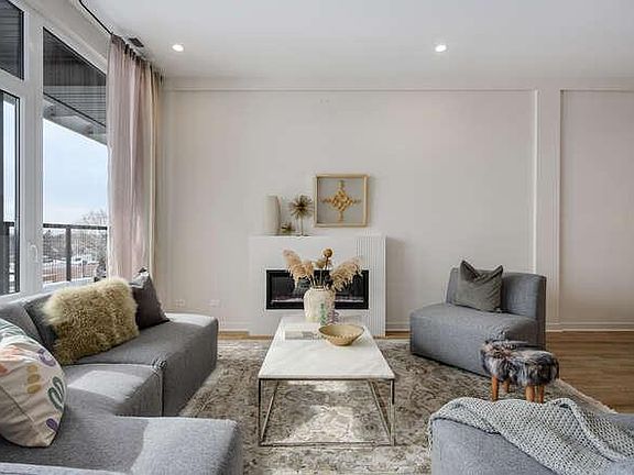 5th image of 6336 W Belmont Ave #406