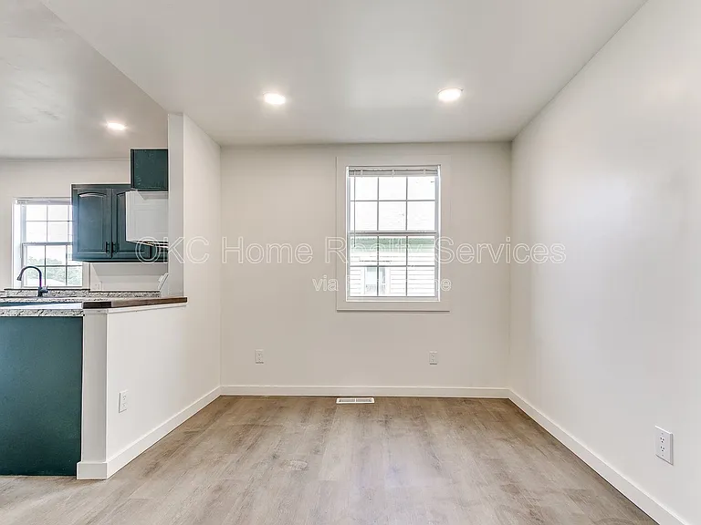 1812 W Noble Ave — Photo 35