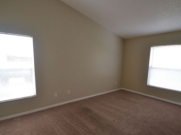 5th image of 15544 Hidden Lake Cir