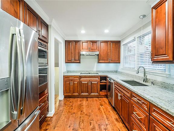 4th image of 8325 Trout Ln