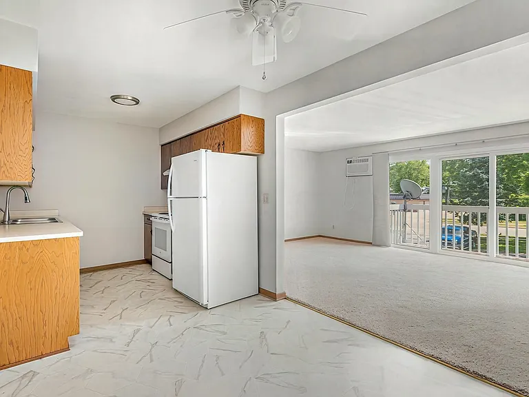 16 W Klubertanz Dr — Photo 11