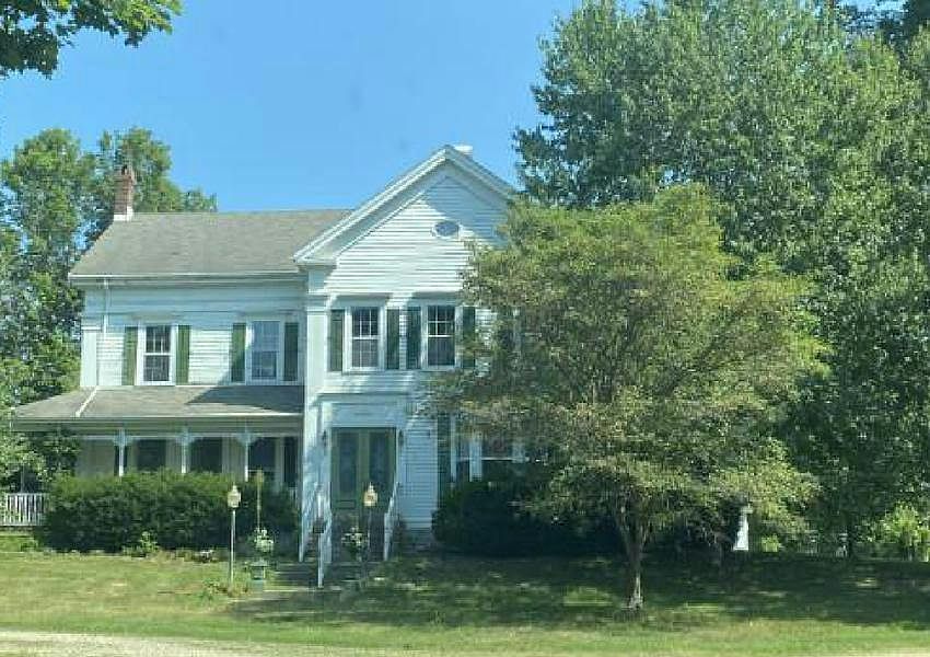 1st image of 120 Calhoun St