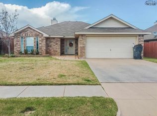 5425 Flo Dr, Wichita Falls, TX 76302