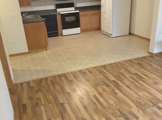 307 1st Ave SW APT B, Faribault, MN 55021