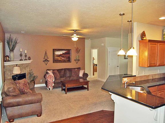 5th image of 650 E Giant Saguaro St