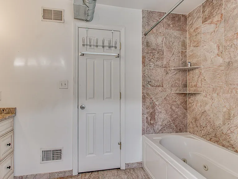 2128 Merriman Way — Photo 22