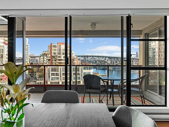 2nd image of 1010 Beach Ave #402
